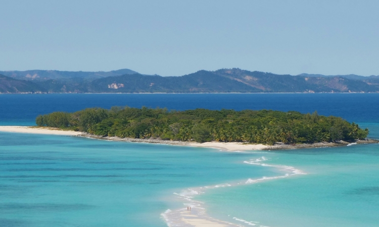 16-Day Madagascar Tour - Tsingy, Baobab Alley, Nosy Be Beach & Wildlife